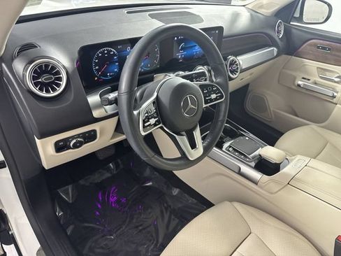 Used 2022 Mercedes-Benz GLB 250 4MATIC image 23