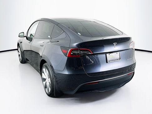 Used 2024 Tesla Model Y Long Range image 5