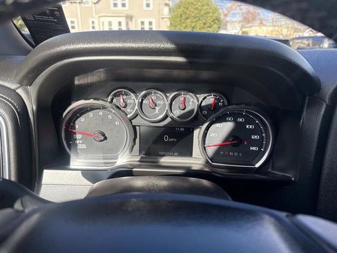 Used 2021 Chevrolet Silverado 1500 LT image 32