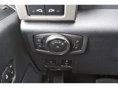 Used 2022 Ford F250 Lariat w/ Lariat Ultimate Package AWD/4WD image 19
