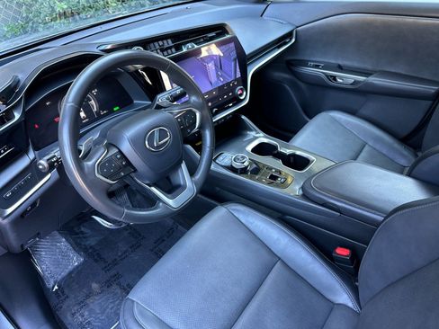 Used 2023 Lexus RZ 450e Premium w/ Technology Package image 9