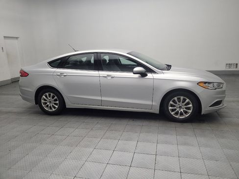 Used 2018 Ford Fusion S image 11