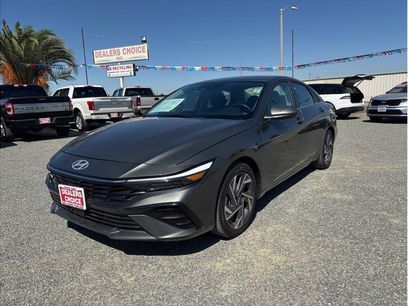 Used 2025 Hyundai Elantra SEL