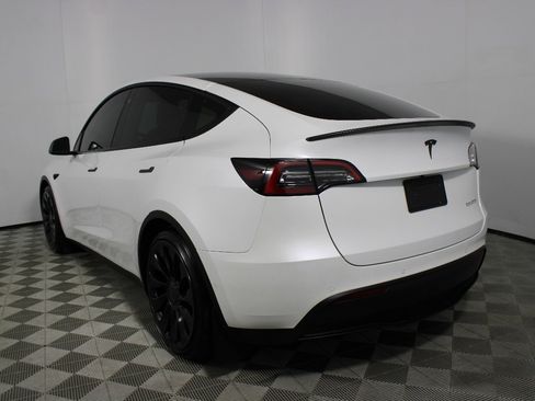 Used 2022 Tesla Model Y Performance AWD/4WD image 15