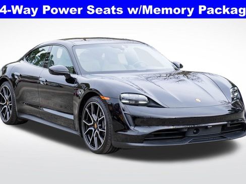 Used 2022 Porsche Taycan image 10