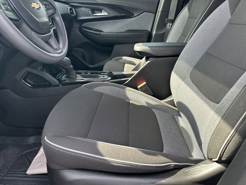 Used 2023 Chevrolet TrailBlazer LT w/ Convenience Package image 10