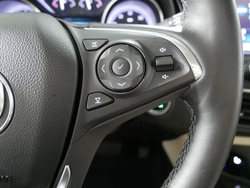 Used 2020 Buick Envision Essence image 28