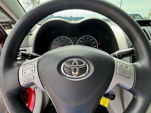 Used 2012 Toyota Corolla LE FWD image 13