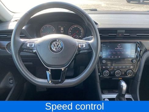 Used 2022 Volkswagen Passat 2.0T image 7