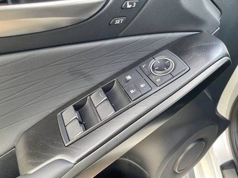 Used 2024 Lexus IS 300 300 w/ Premium Package image 23