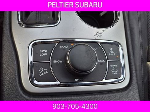 Used 2018 Jeep Grand Cherokee Overland w/ Jeep Active Safety Group image 46