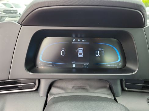 Used 2025 Hyundai Elantra Sport FWD image 30