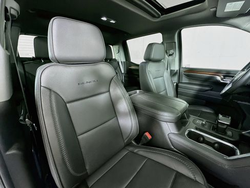Used 2024 GMC Sierra 1500 Denali w/ Denali Reserve Package AWD/4WD image 28