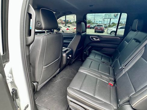 Used 2021 GMC Yukon XL SLT RWD image 9