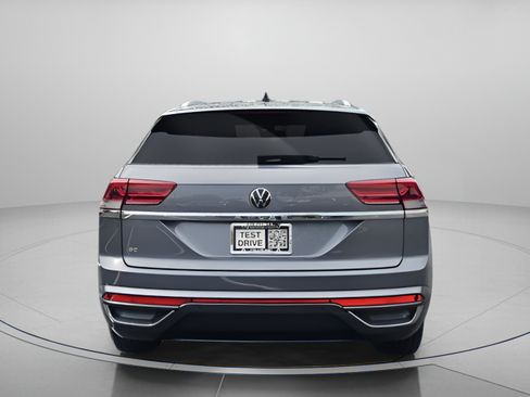 Used 2021 Volkswagen Atlas Cross Sport SE FWD image 5