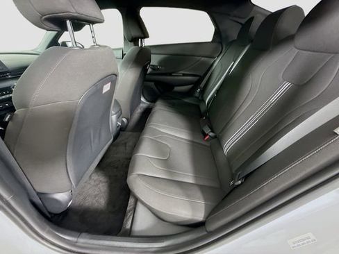 Used 2025 Hyundai Elantra Sport w/ Cargo Package FWD image 20