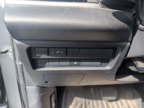 Used 2022 Mitsubishi Outlander ES image 22