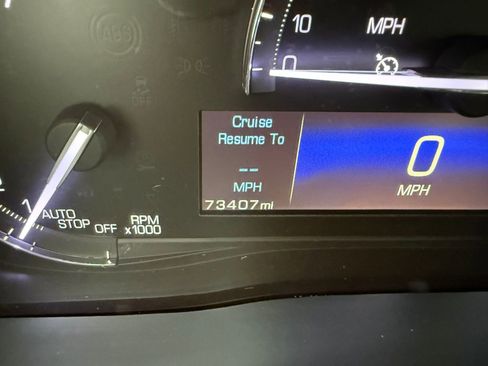 Used 2018 Cadillac XT5 FWD image 12