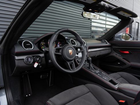 Used 2025 Porsche 718 Boxster Spyder RS image 4