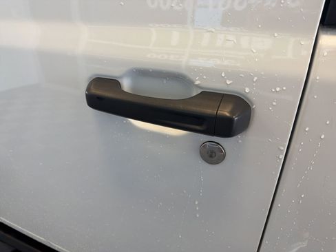 Used 2022 Jeep Wrangler Sport image 8