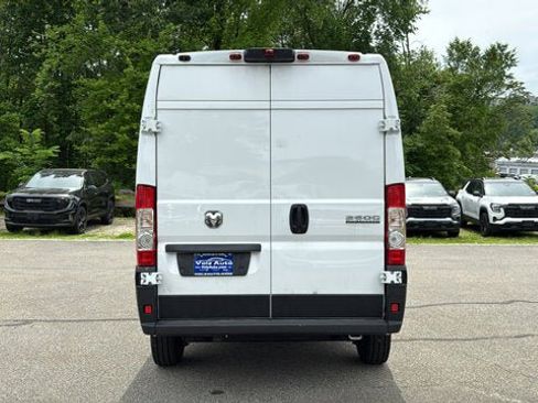 Used 2026 RAM ProMaster 2500 w/ Convenience Group FWD image 7