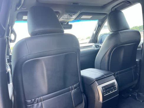 Used 2022 Lexus GX 460 Luxury w/ Off Road Package AWD/4WD image 13