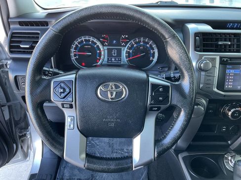 Used 2014 Toyota 4Runner SR5 image 17