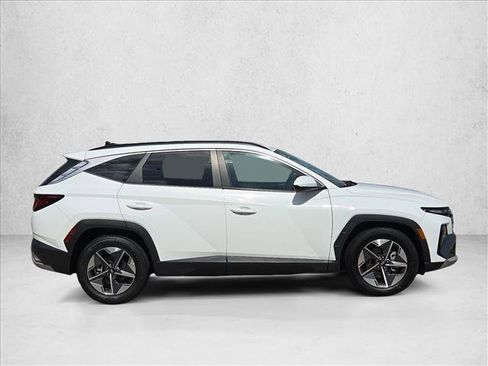 Used 2025 Hyundai Tucson SEL FWD image 4