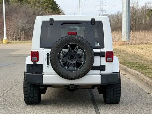 Used 2013 Jeep Wrangler Unlimited Sahara w/ Dual Top Group AWD/4WD image 6