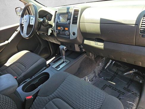 Used 2017 Nissan Frontier SV w/ SV Value Truck Package RWD image 25