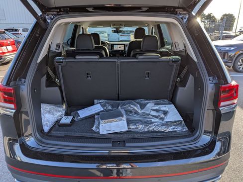 New 2026 Volkswagen Atlas SE AWD/4WD image 32