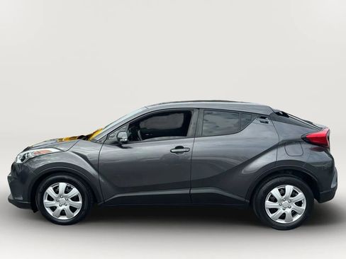 Used 2019 Toyota C-HR LE image 4