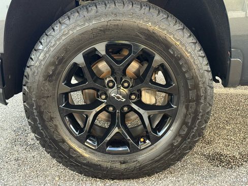 Used 2021 Chevrolet Silverado 1500 LT Trail Boss w/ Bed Protection Package image 24