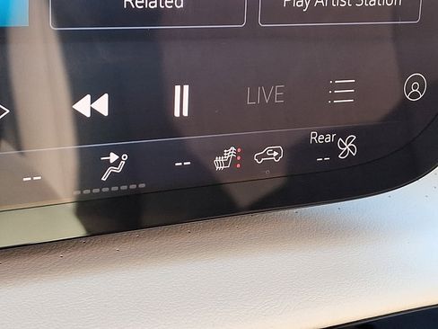 Certified 2025 Buick Enclave Avenir w/ Super Cruise Package image 25