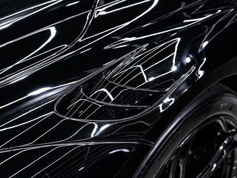 Used 2024 McLaren 750S Spider RWD image 11