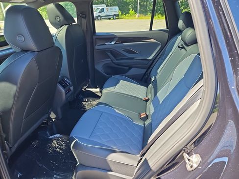 New 2026 Volkswagen Tiguan SEL R-Line AWD/4WD image 24
