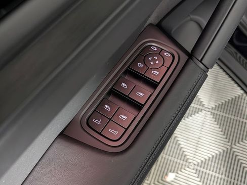 New 2026 Porsche Cayenne GTS AWD/4WD image 27