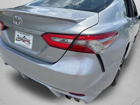 Used 2019 Toyota Camry SE FWD image 31