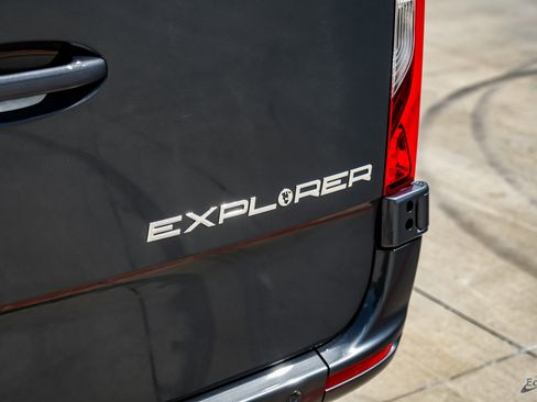 Used 2023 Mercedes-Benz Sprinter 2500 image 27