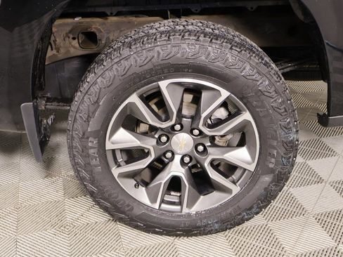 Used 2023 Chevrolet Silverado 1500 LT image 18