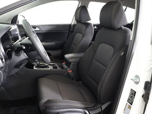 Used 2022 Kia Sportage LX image 25