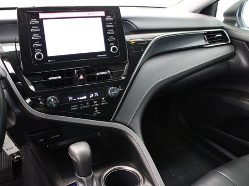Certified 2024 Toyota Camry SE FWD image 16