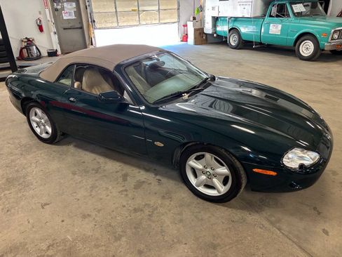 Used 1998 Jaguar XK8 Convertible RWD image 16
