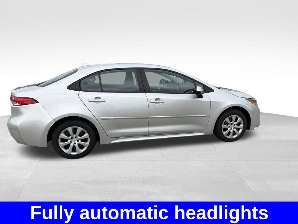 Used 2020 Toyota Corolla LE FWD image 10