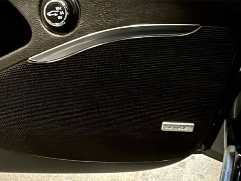 Used 2023 Buick Enclave Essence w/ Sound and Sites Package image 25