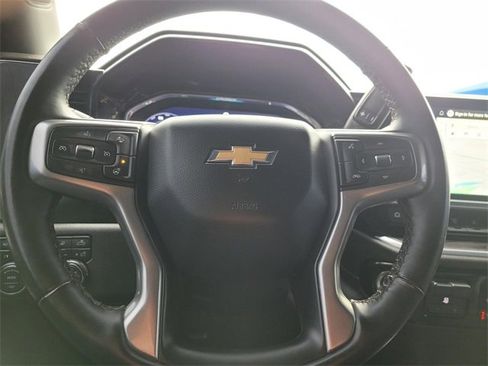 Certified 2025 Chevrolet Silverado 2500 LTZ w/ LTZ Convenience Package image 30