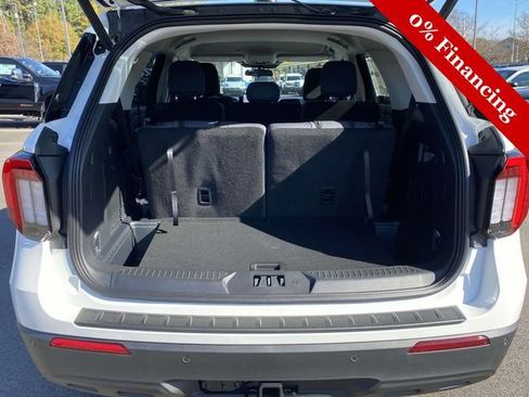 New 2025 Ford Explorer Active image 10