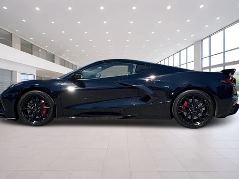 Used 2025 Chevrolet Corvette Stingray Premium Cpe w/ Z51 Performance Package RWD image 7