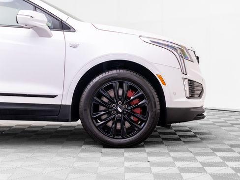 Certified 2026 Cadillac XT5 Sportv w/ LPO, Onyx Lite Package AWD/4WD image 43