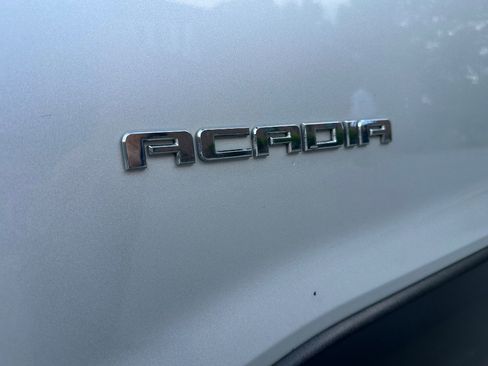 Used 2018 GMC Acadia SLE FWD image 33